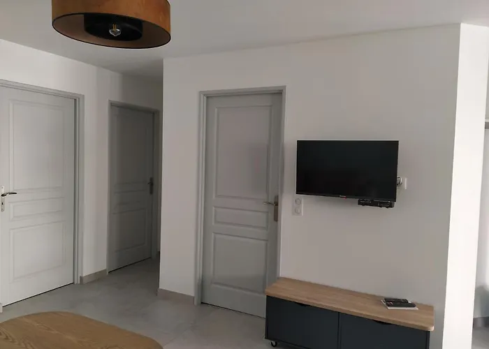 Moderne Dans Village De Charme Apartament